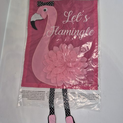Garden Flag Lets Flamingle